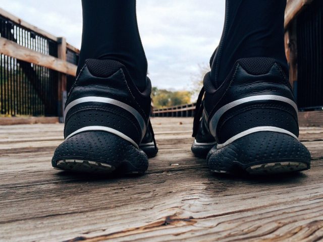 Choisir les bonnes chaussures pour une course Hyrox